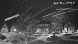 Náměstí, Hrad a Trůba