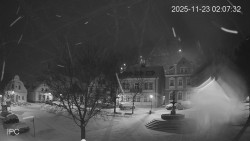 Náměstí, Hrad a Trůba