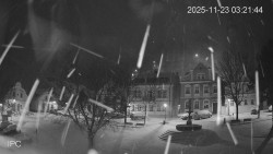 Náměstí, Hrad a Trůba