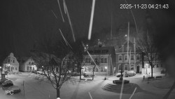 Náměstí, Hrad a Trůba