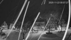 Náměstí, Hrad a Trůba