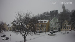 Náměstí, Hrad a Trůba