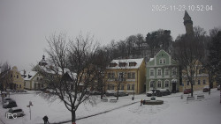 Náměstí, Hrad a Trůba