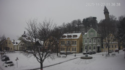 Náměstí, Hrad a Trůba