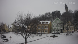 Náměstí, Hrad a Trůba