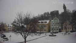 Náměstí, Hrad a Trůba