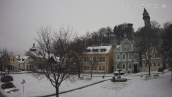 Náměstí, Hrad a Trůba