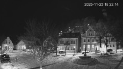 Náměstí, Hrad a Trůba