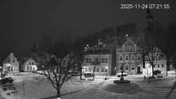 Náměstí, Hrad a Trůba