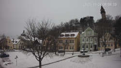 Náměstí, Hrad a Trůba