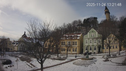 Náměstí, Hrad a Trůba