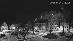 Náměstí, Hrad a Trůba