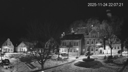 Náměstí, Hrad a Trůba