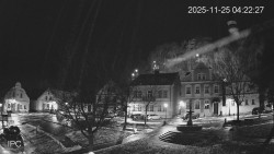 Náměstí, Hrad a Trůba