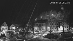 Náměstí, Hrad a Trůba