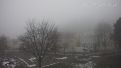 Náměstí, Hrad a Trůba