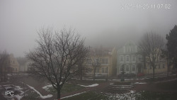 Náměstí, Hrad a Trůba