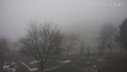 Náměstí, Hrad a Trůba