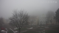 Náměstí, Hrad a Trůba