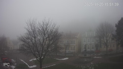 Náměstí, Hrad a Trůba