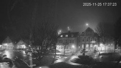 Náměstí, Hrad a Trůba