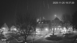 Náměstí, Hrad a Trůba