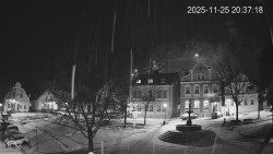 Náměstí, Hrad a Trůba