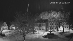 Náměstí, Hrad a Trůba