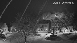 Náměstí, Hrad a Trůba