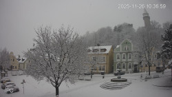 Náměstí, Hrad a Trůba