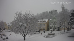 Náměstí, Hrad a Trůba