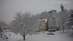 Náměstí, Hrad a Trůba