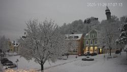 Náměstí, Hrad a Trůba