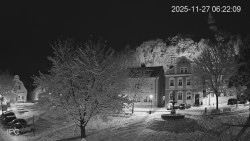 Náměstí, Hrad a Trůba