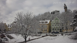 Náměstí, Hrad a Trůba