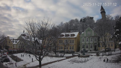 Náměstí, Hrad a Trůba