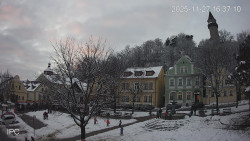 Náměstí, Hrad a Trůba