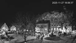 Náměstí, Hrad a Trůba