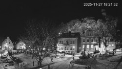 Náměstí, Hrad a Trůba