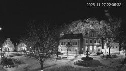 Náměstí, Hrad a Trůba