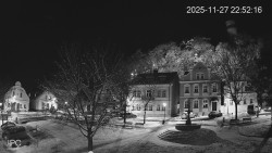 Náměstí, Hrad a Trůba