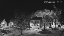 Náměstí, Hrad a Trůba