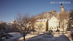 Náměstí, Hrad a Trůba