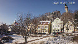 Náměstí, Hrad a Trůba