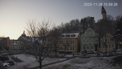 Náměstí, Hrad a Trůba