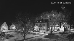 Náměstí, Hrad a Trůba