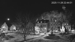 Náměstí, Hrad a Trůba