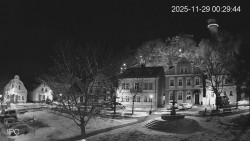 Náměstí, Hrad a Trůba