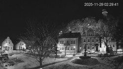 Náměstí, Hrad a Trůba