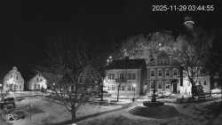 Náměstí, Hrad a Trůba